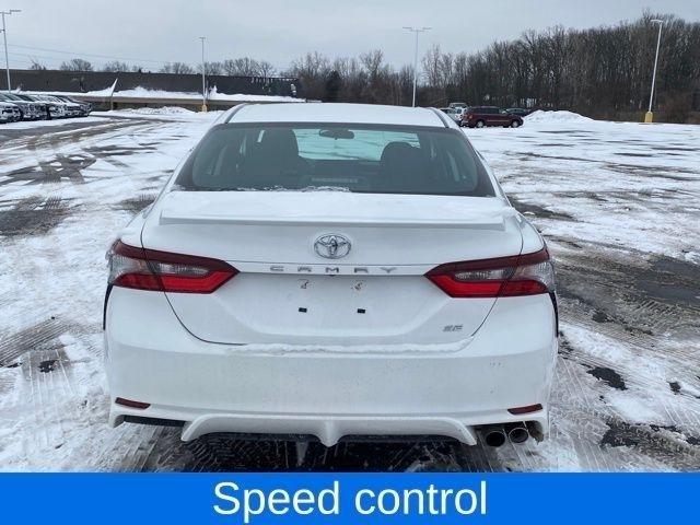 Toyota Camry SE 2023