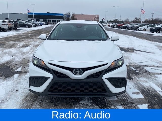 Toyota Camry SE 2023