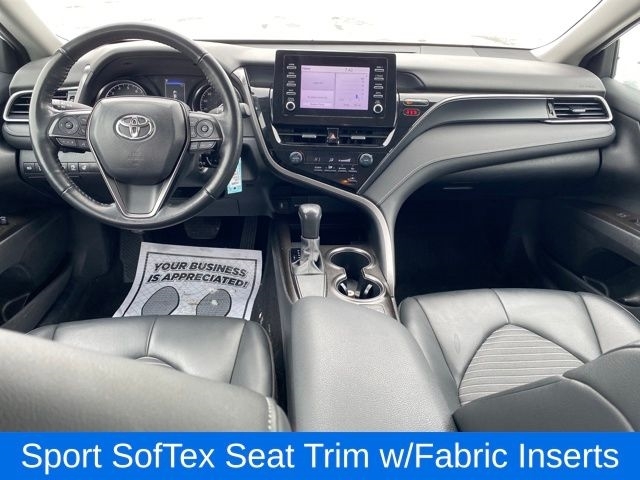 Toyota Camry SE 2023