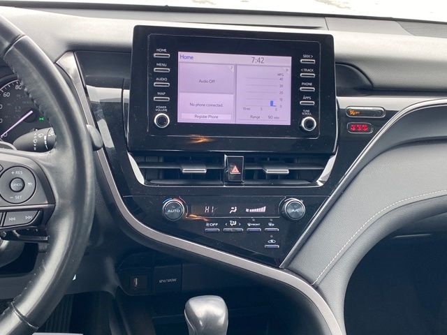 Toyota Camry SE 2023