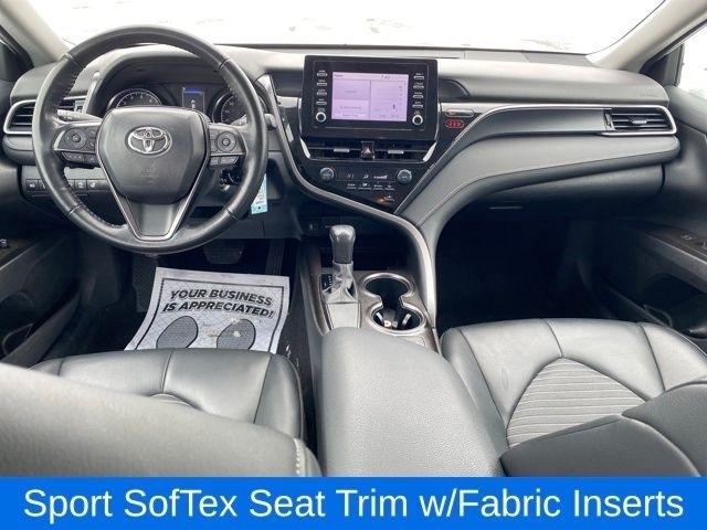 Toyota Camry SE 2023
