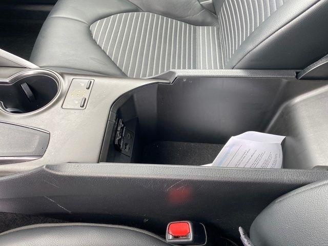 Toyota Camry SE 2023