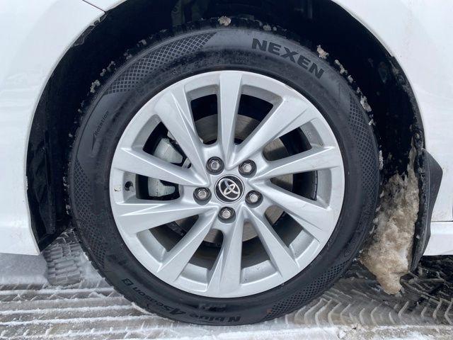 Toyota Camry SE 2023