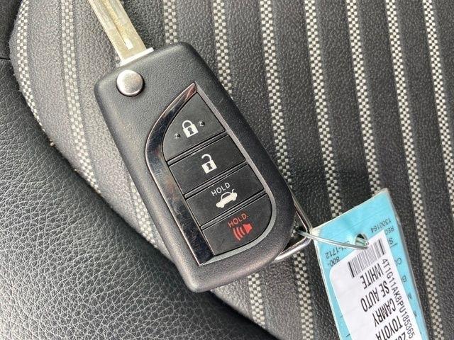 Toyota Camry SE 2023