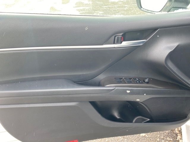 Toyota Camry SE 2023