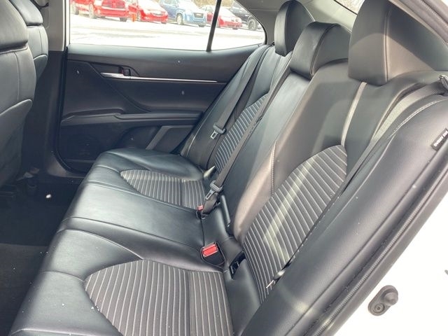 Toyota Camry SE 2023