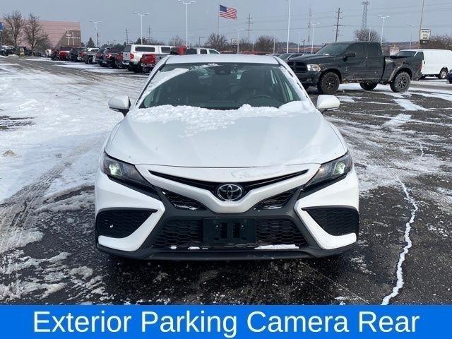 Toyota Camry SE 2023