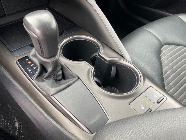 Toyota Camry SE 2023