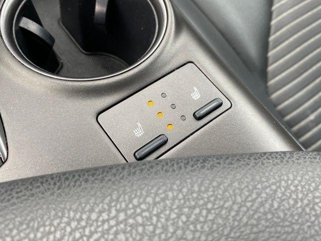 Toyota Camry SE 2023