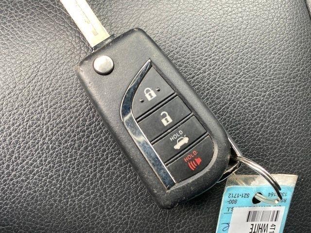 Toyota Camry SE 2023