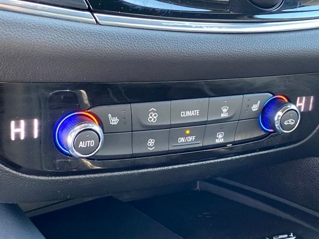 Buick Enclave Essence AWD 2023