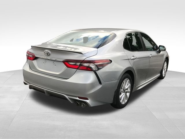 Toyota Camry SE 2023