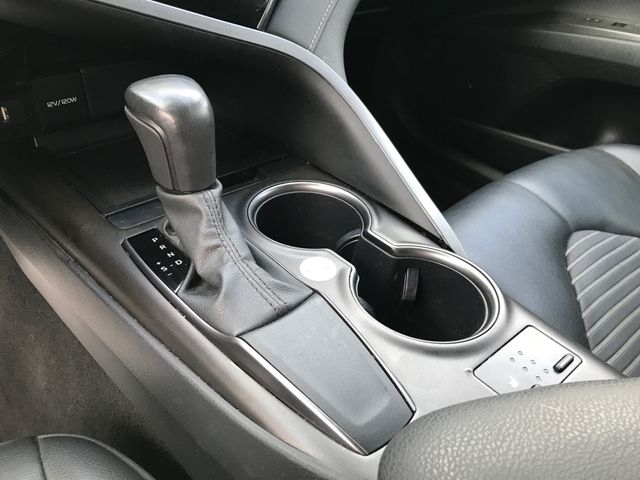 Toyota Camry SE 2023