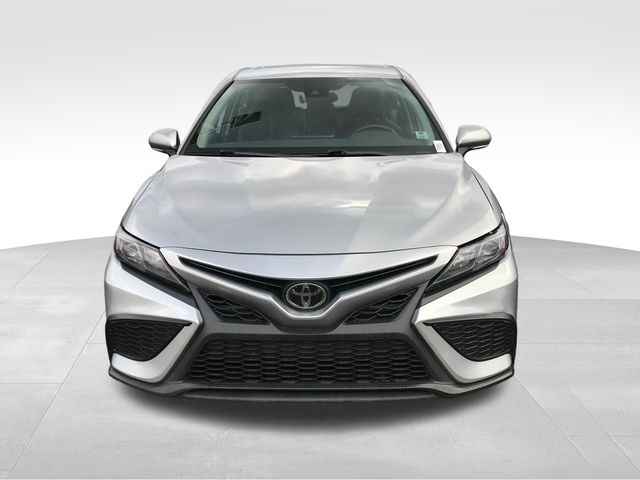 Toyota Camry SE 2023