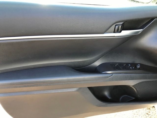 Toyota Camry SE 2023