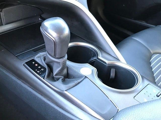 Toyota Camry SE 2023