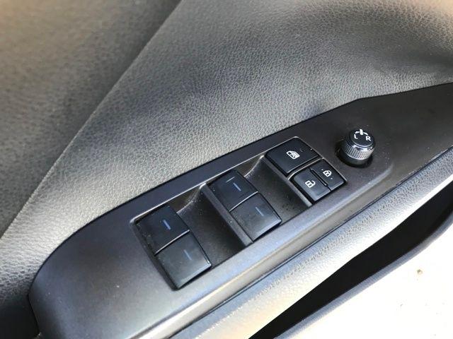 Toyota Camry SE 2023