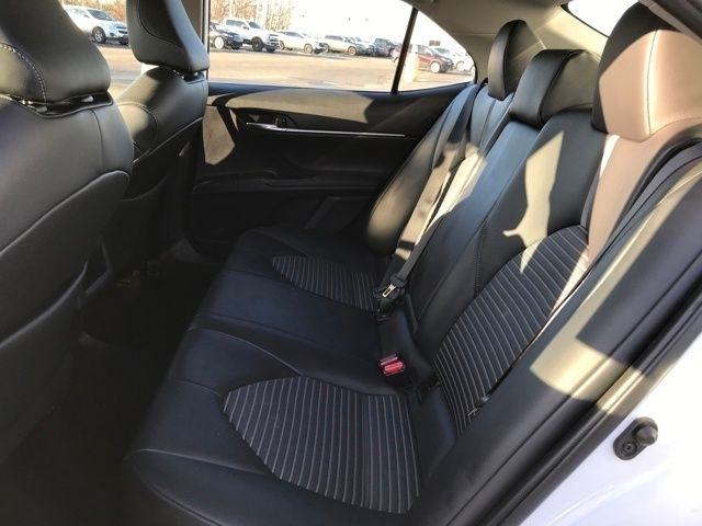 Toyota Camry SE 2023