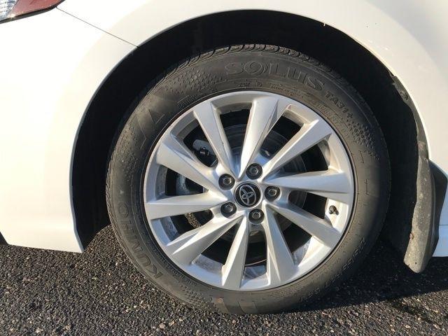 Toyota Camry SE 2023