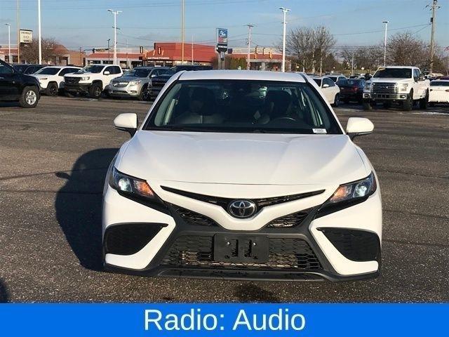 Toyota Camry SE 2023