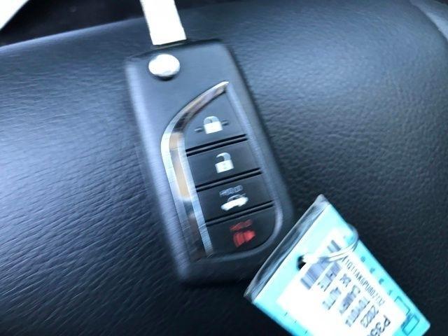 Toyota Camry SE 2023