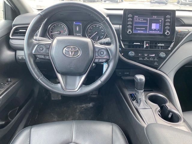 Toyota Camry SE 2023