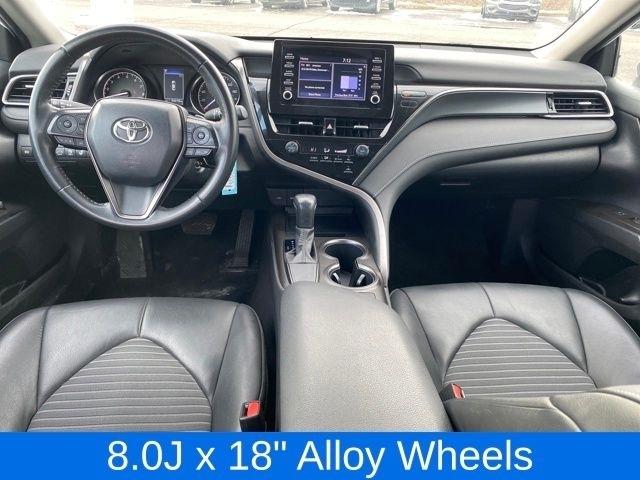 Toyota Camry SE 2023