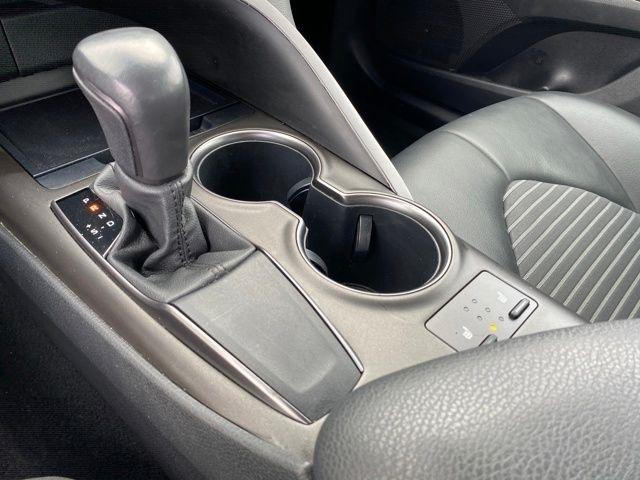 Toyota Camry SE 2023