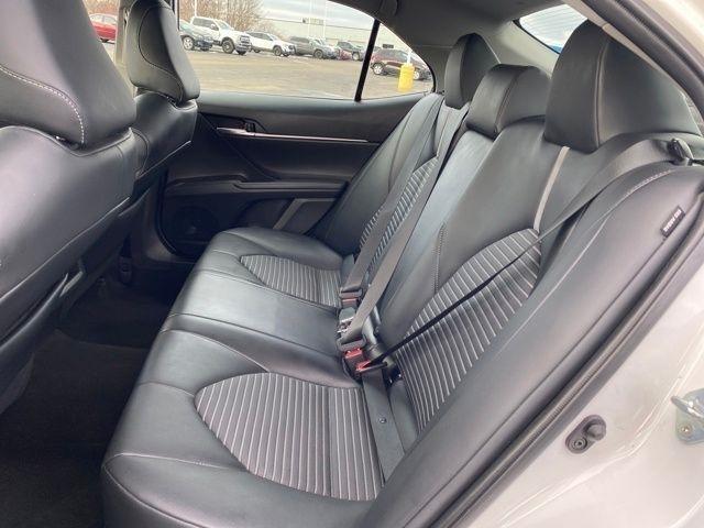 Toyota Camry SE 2023