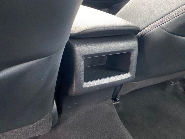 Toyota Camry SE 2023