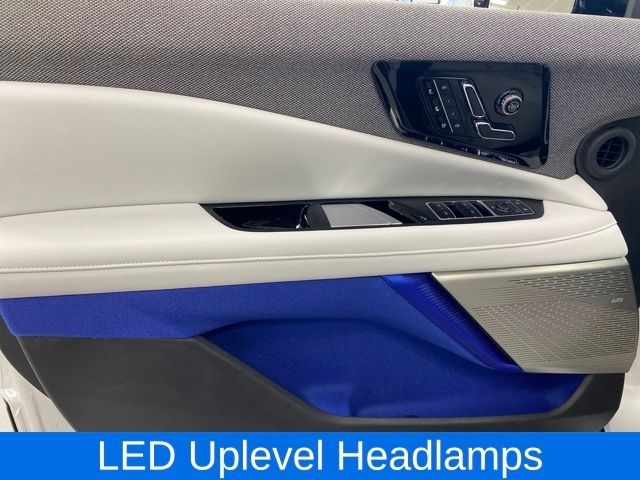 Cadillac OPTIQ Sport 2 2025