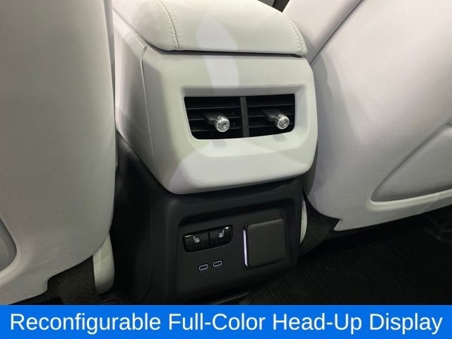 Cadillac OPTIQ Sport 2 2025