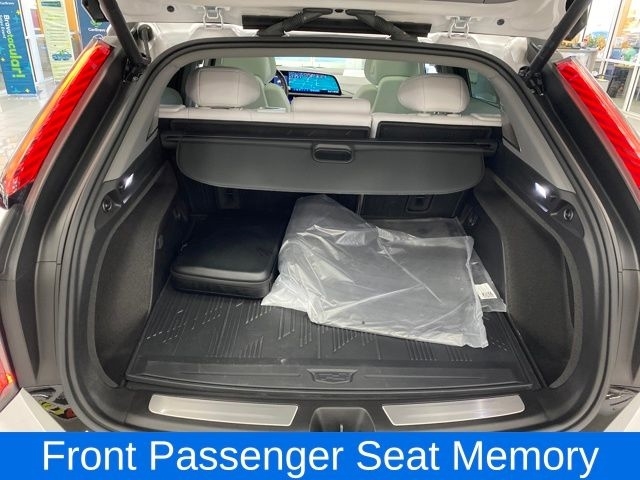 Cadillac OPTIQ Sport 2 2025