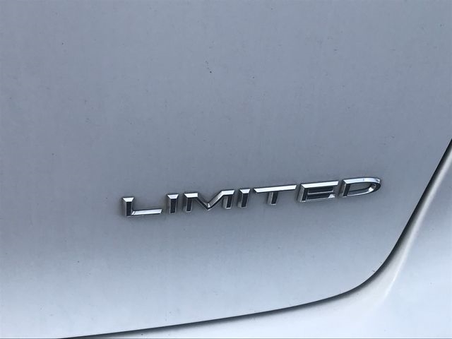 Chrysler Pacifica Limited 2024