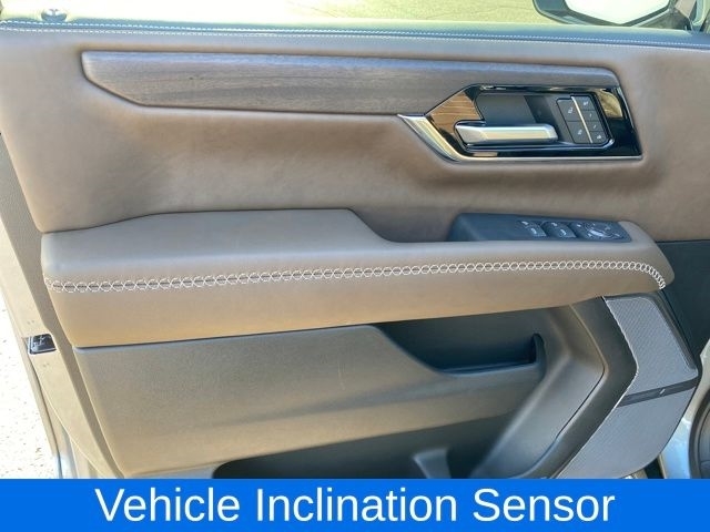 GMC Yukon XL Denali Ultimate 4WD 2025