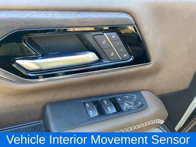 GMC Yukon XL Denali Ultimate 4WD 2025