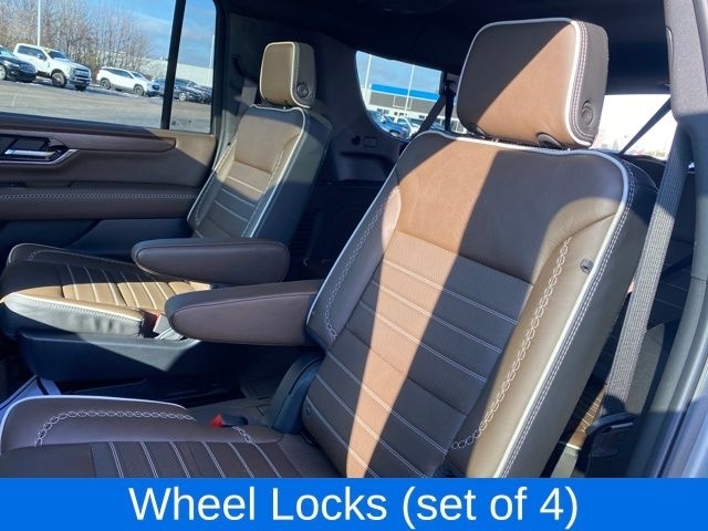 GMC Yukon XL Denali Ultimate 4WD 2025