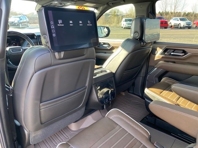 GMC Yukon XL Denali Ultimate 4WD 2025