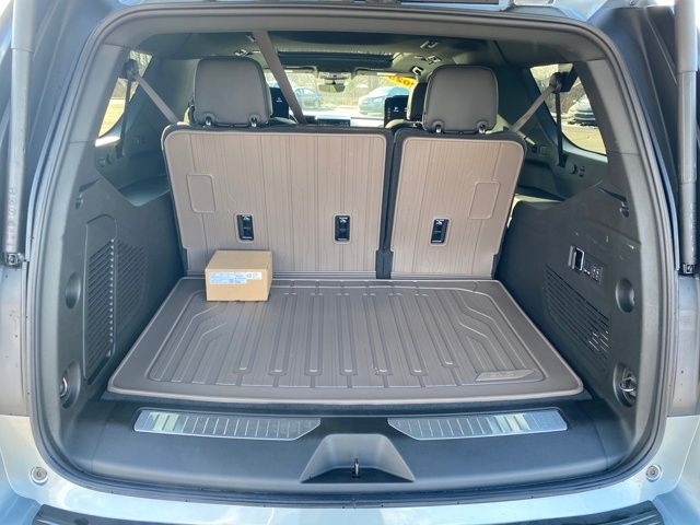 GMC Yukon XL Denali Ultimate 4WD 2025