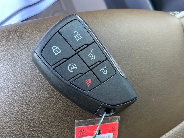 GMC Yukon XL Denali Ultimate 4WD 2025