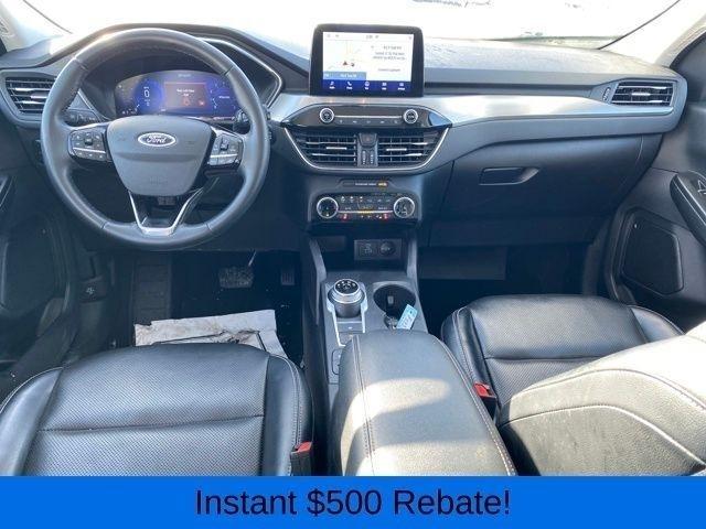 Ford Escape Titanium 4WD 2022