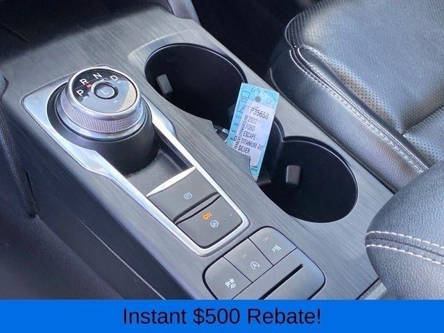 Ford Escape Titanium 4WD 2022