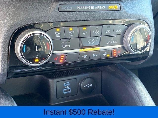 Ford Escape Titanium 4WD 2022