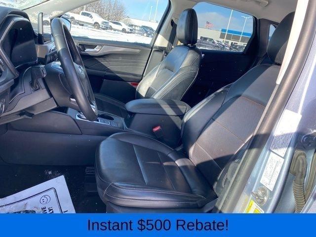 Ford Escape Titanium 4WD 2022