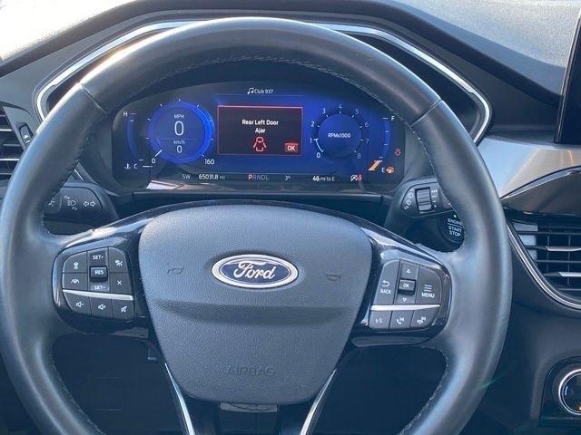 Ford Escape Titanium 4WD 2022