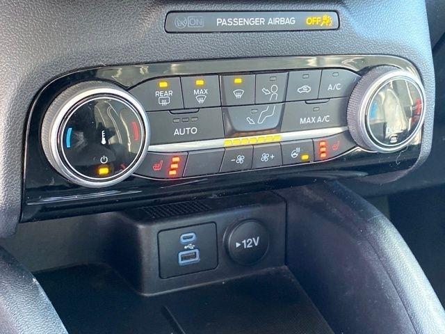 Ford Escape Titanium 4WD 2022