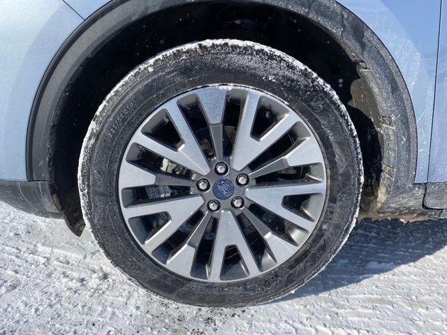 Ford Escape Titanium 4WD 2022