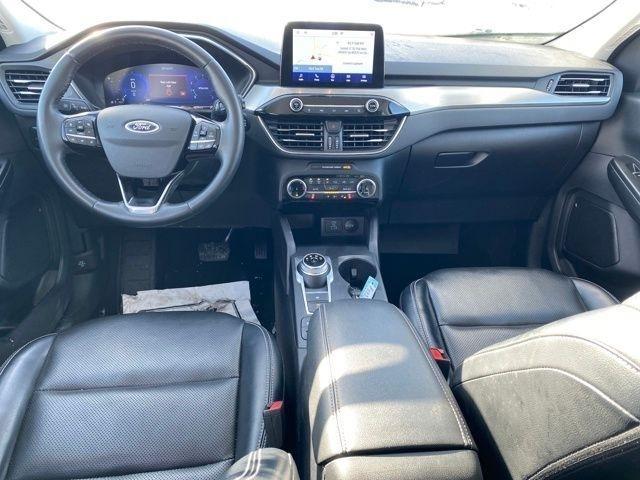 Ford Escape Titanium 4WD 2022