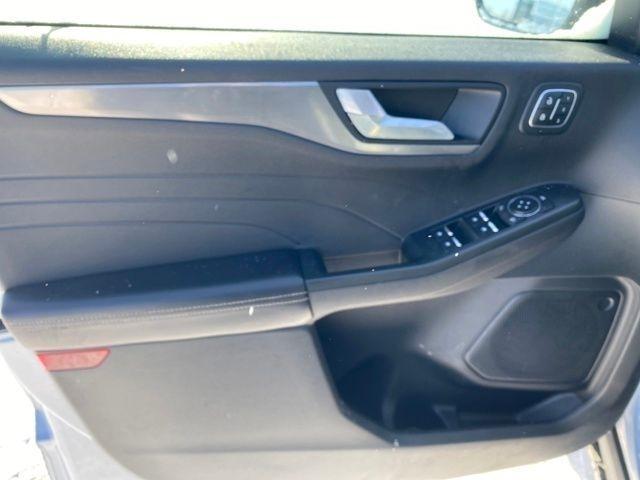 Ford Escape Titanium 4WD 2022