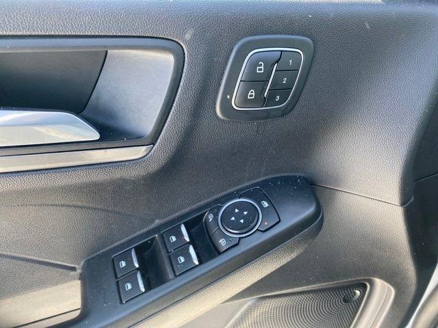 Ford Escape Titanium 4WD 2022